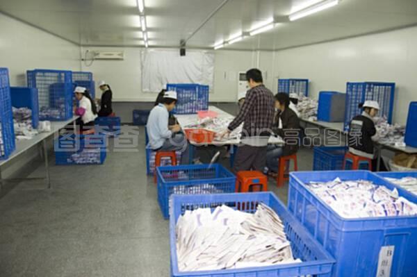 匠心之旅 探究中国陶瓷工厂的传统与现代交融